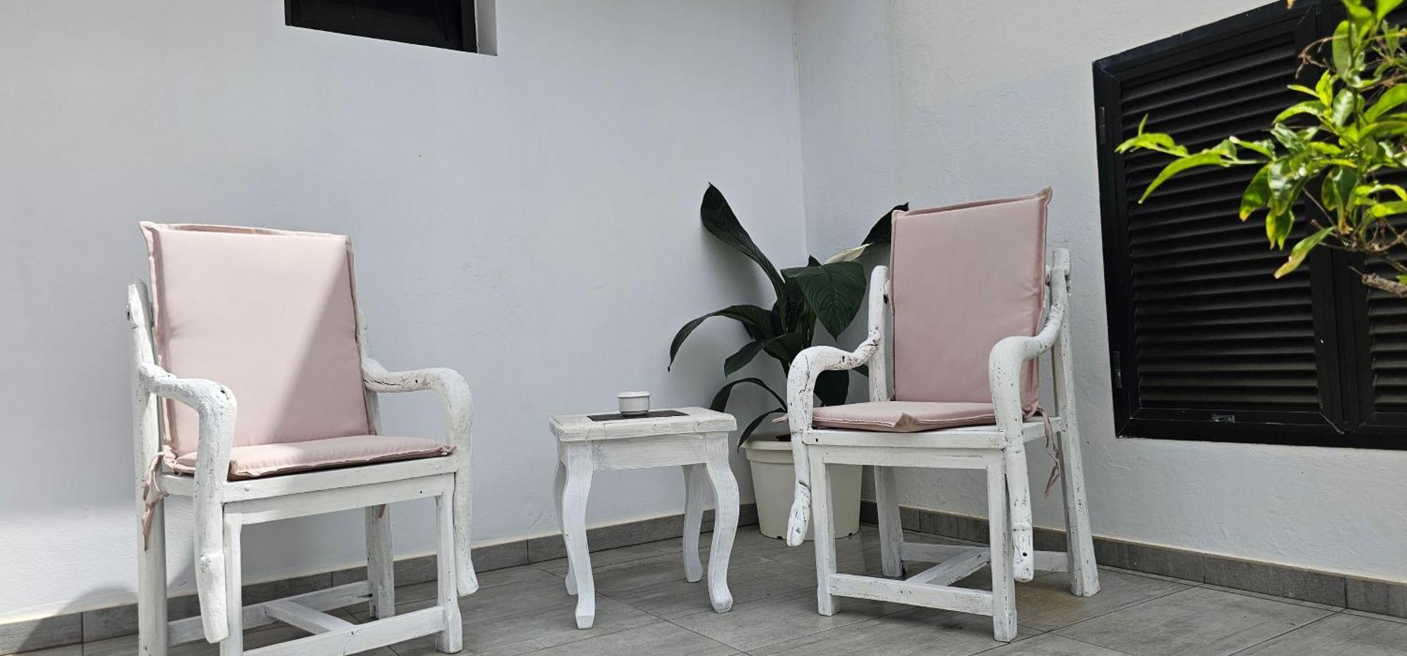Alunita & Pirita, Habitacion Con Jardin, Terraza Y Wifi En Zona Tranquila Y Centrica Насарет Экстерьер фото