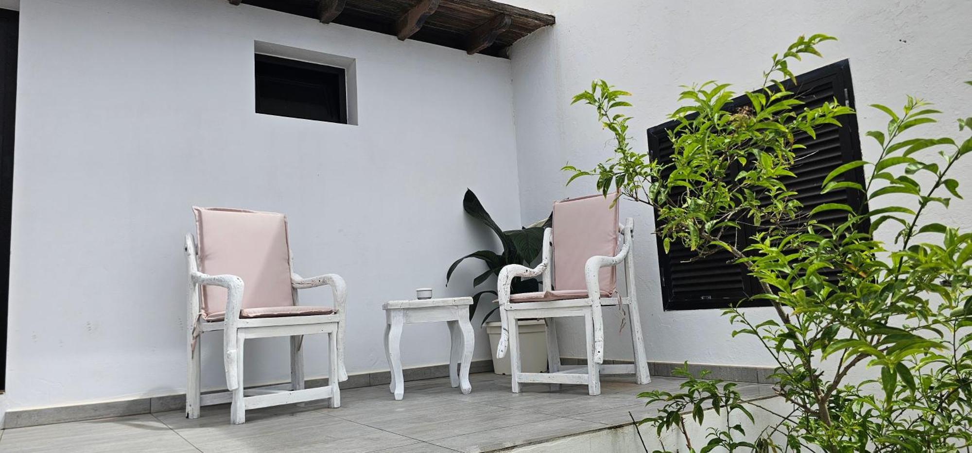 Alunita & Pirita, Habitacion Con Jardin, Terraza Y Wifi En Zona Tranquila Y Centrica Насарет Экстерьер фото